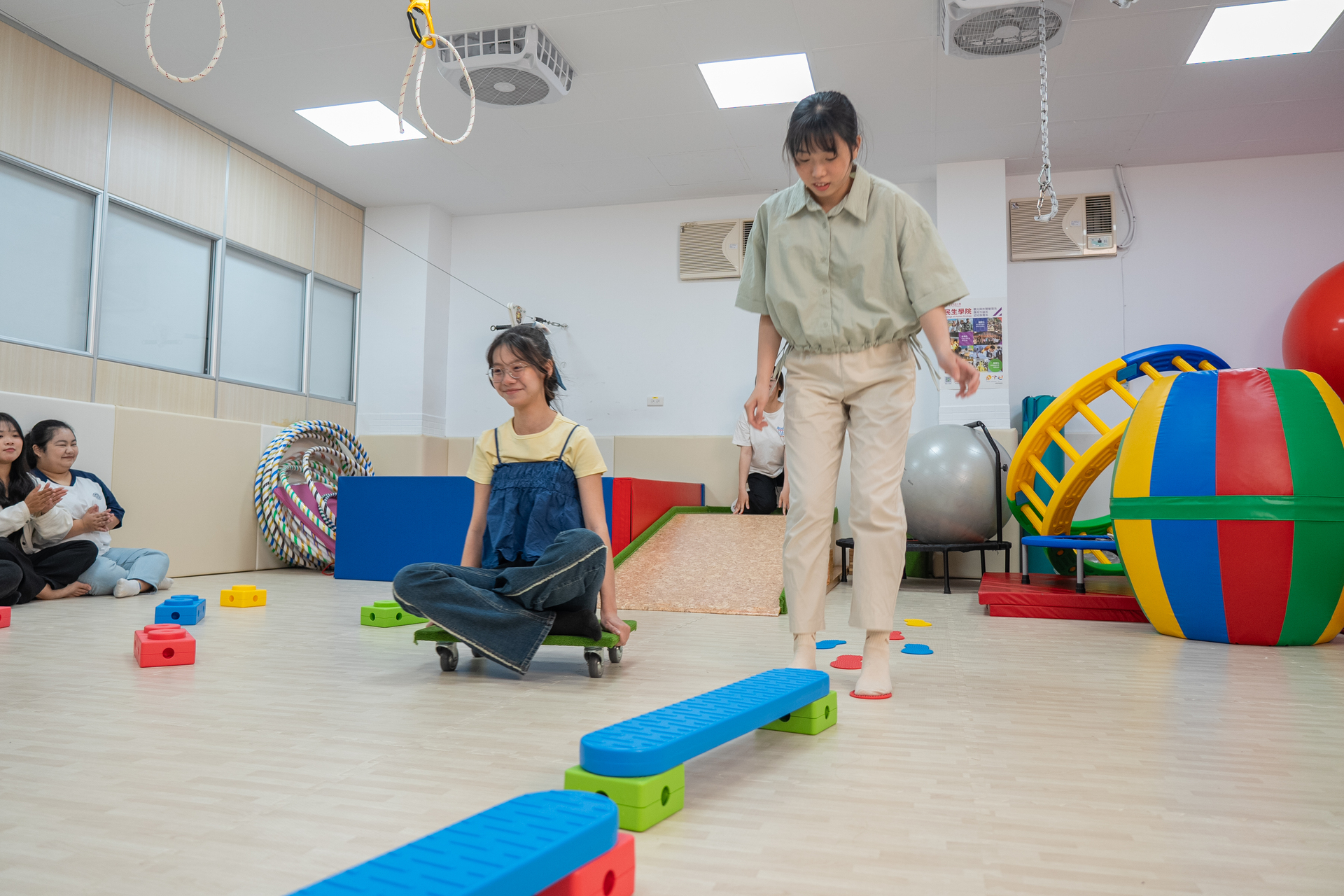 教學環境與設備﹥科技感覺統合教室圖片